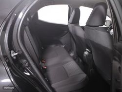 Toyota Yaris 1.5 VVT-I HEV ACTIVE TECH 5P - Miniatura 6
