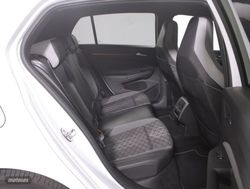 Volkswagen Golf 1.5 ETSI MHEV 110KW DSG R-LINE 5P - Miniatura 6