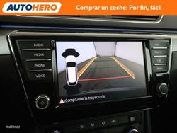Skoda Superb 2.0 TDI Style - Miniatura 21
