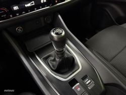 Nissan Qashqai Acenta 1.3 DIG-T 140CV MHEV - Miniatura 18