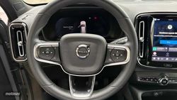 Volvo XC40 2.0 B3 MHEV PLUS DARK DCT 5P - Miniatura 11