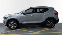 Volvo XC40 2.0 B3 MHEV PLUS DARK DCT 5P - Miniatura 3