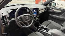 Volvo XC40 2.0 B3 MHEV PLUS DARK DCT 5P - Miniatura 5