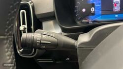 Volvo XC40 2.0 B3 MHEV PLUS DARK DCT 163 CV - Miniatura 12
