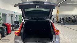 Volvo XC40 2.0 B3 MHEV PLUS DARK DCT 163 CV - Miniatura 31