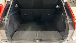 Volvo XC40 2.0 B3 MHEV PLUS DARK DCT 163 CV - Miniatura 32
