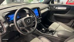 Volvo XC40 2.0 B3 MHEV PLUS DARK DCT 163 CV - Miniatura 8