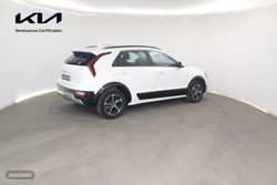 Kia Niro 1.6 HEV Drive - Miniatura 11