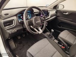 Kia Stonic 1.0 T-GDi MHEV 100CV Concept - Miniatura 3