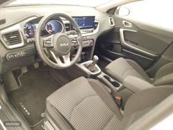 Kia XCeed 1.0 T-GDi Drive 100CV - Miniatura 3