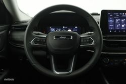 Jeep Compass 1.5 MHEV 96KW NIGHT EAGLE FWD DDCT 5P - Miniatura 13