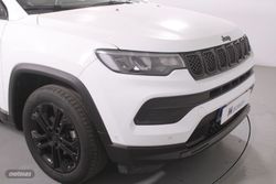 Jeep Compass 1.5 MHEV 96KW NIGHT EAGLE FWD DDCT 5P - Miniatura 16