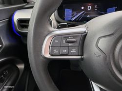 Jeep Avenger 1.2 eHybrid 74kW (100CV) Summit - Miniatura 14