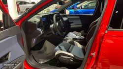 Nissan Micra BEV 52KWH TEKNA AUTO 150 5P - Miniatura 11