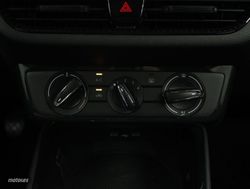 Skoda Fabia 1.0 TSI 70KW ACTIVE 5P - Miniatura 11