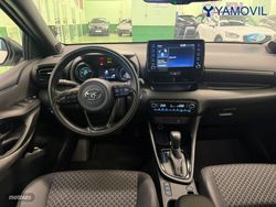 Toyota Yaris 120H Style 85 kW (116 CV) - Miniatura 5