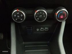 Renault Clio Evolution TCe 90 (67kw) - Miniatura 13