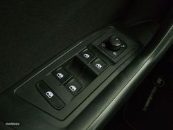 Volkswagen T-Roc 1.0 TSI 81kW (110CV) - Miniatura 19