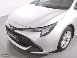 Toyota Corolla fam. 1.8 HEV ACTIVE PLUS E-CVT 5P - Miniatura 29