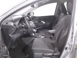 Toyota Yaris 1.5 VVT-I HYBRID ACTIVE TECH 5P - Miniatura 27