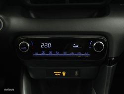 Toyota Yaris 1.5 VVT-I HEV ACTIVE TECH 5P - Miniatura 11