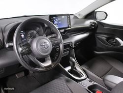 Toyota Yaris 1.5 VVT-I HEV ACTIVE TECH 5P - Miniatura 28