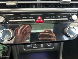 Hyundai Tucson 20 Aniversario Sky 1.6 T-GDi HEV 215 CV - Miniatura 9