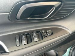 Hyundai Bayon 1.0 T-GDi 90 CV Black Line - Miniatura 16