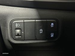 Hyundai Bayon 1.2 MPi 84 CV Essence - Miniatura 16