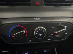 Hyundai Bayon 1.2 MPi 84 CV Essence - Miniatura 6