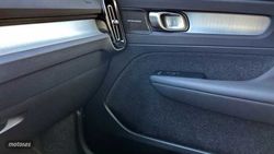 Volvo XC40 XC40 Plus, B3 Mild hybrid, Gasolina, Dark - Miniatura 33