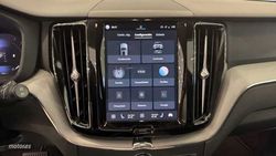 Volvo XC 60 2.0 B4 D PLUS DARK AUTO 197 5P - Miniatura 16