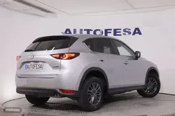 Mazda 121 2.2 SKYACTIV-D EVOLUTION 150CV 4X2 5P # NAVI,PARKTRONIC,CAMARA 360, - Miniatura 5