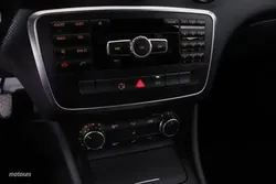 Mercedes Clase A A250 URBAN 7G-DCT AUTO 211CV 5P # CUERO,LEVAS EN VOLANTE - Miniatura 16