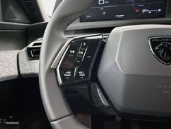 Peugeot 5008 Hybrid 1.2 107KW Allure eDCS6 - Miniatura 17