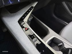 Peugeot 5008 Hybrid 1.2 107KW Allure eDCS6 - Miniatura 29