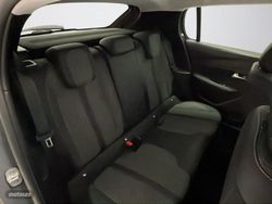 Peugeot 208 Allure HYBRID 100 eDCS6 - Miniatura 22