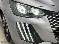 Peugeot 208 Allure HYBRID 110 eDCS6 - Miniatura 10