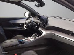 Peugeot 3008 Plug-in Hybrid 300 e-EAT8 GT - Miniatura 8