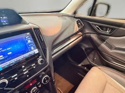 Subaru Forester 2.0i Hybrid CVT 150cv SPECIAL EDITION - Miniatura 14
