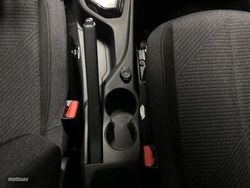Peugeot 208 HYBRID 110 eDCS6 Style - Miniatura 17
