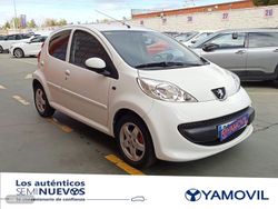 Peugeot 107 1.0i Trendy 50 kW (68 CV) - Miniatura 3
