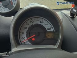 Peugeot 107 1.0i Trendy 50 kW (68 CV) - Miniatura 6