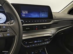 Hyundai i20 1.0 T Tecno 90 - Miniatura 19