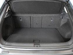 Volkswagen T-Roc 1.5 TSI 150CV Life - Miniatura 22