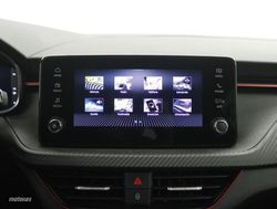Skoda Kamiq 1.5 TSI MONTE CARLO DSG 5P - Miniatura 12