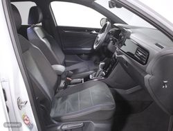 Volkswagen T-Roc 1.5 TSI 110KW DSG DARK LINE 5P - Miniatura 5