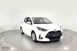 Toyota Yaris 1.5 VVT-I HEV BUSINESS PLUS 5P - Miniatura 1
