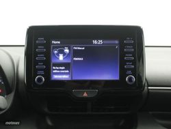 Toyota Yaris 1.5 VVT-I HEV BUSINESS PLUS 5P - Miniatura 12
