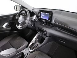 Toyota Yaris 1.5 VVT-I HEV BUSINESS PLUS 5P - Miniatura 15